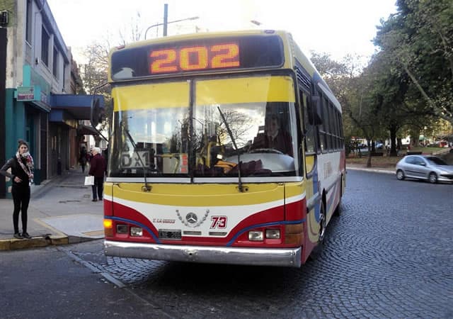 GBA - Recorrido colectivo linea 202 del Gran Buenos Aires (Berisso - Ensenada - La Plata - Cementerio)